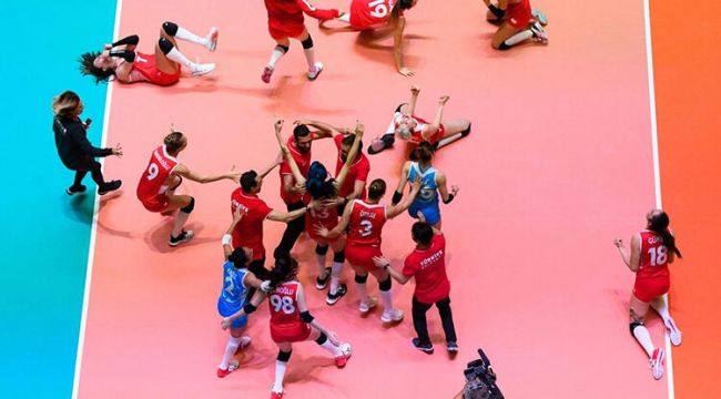 Filenin Sultanlar? Voleybol Milli Tak?m? Alman Panzerini Yenerek Tokyo Biletini Ald? 