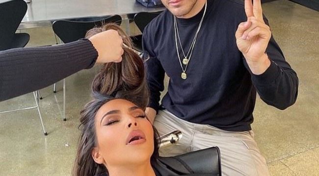 nl Model Kim Kardashian Bak?m ?in Gitti?i Kuafrde Uyuya Kald?