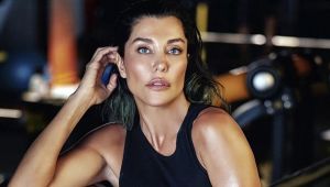 Eski Model Deniz Akkaya'dan Tepki Toplayan A?klama Geldi, ''?i?man ve irkinlerle Gr?mek ?stemiyorum''